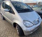 Mercedes-Benz A-Klasse 1.4 A140 2001 Grijs, Auto's, Mercedes-Benz, Voorwielaandrijving, 1005 kg, Stof, 40 €/maand