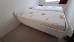 2x wit houten Vroomshoop eenpersoonsbed., Gebruikt, 90 cm, Eenpersoons, Wit
