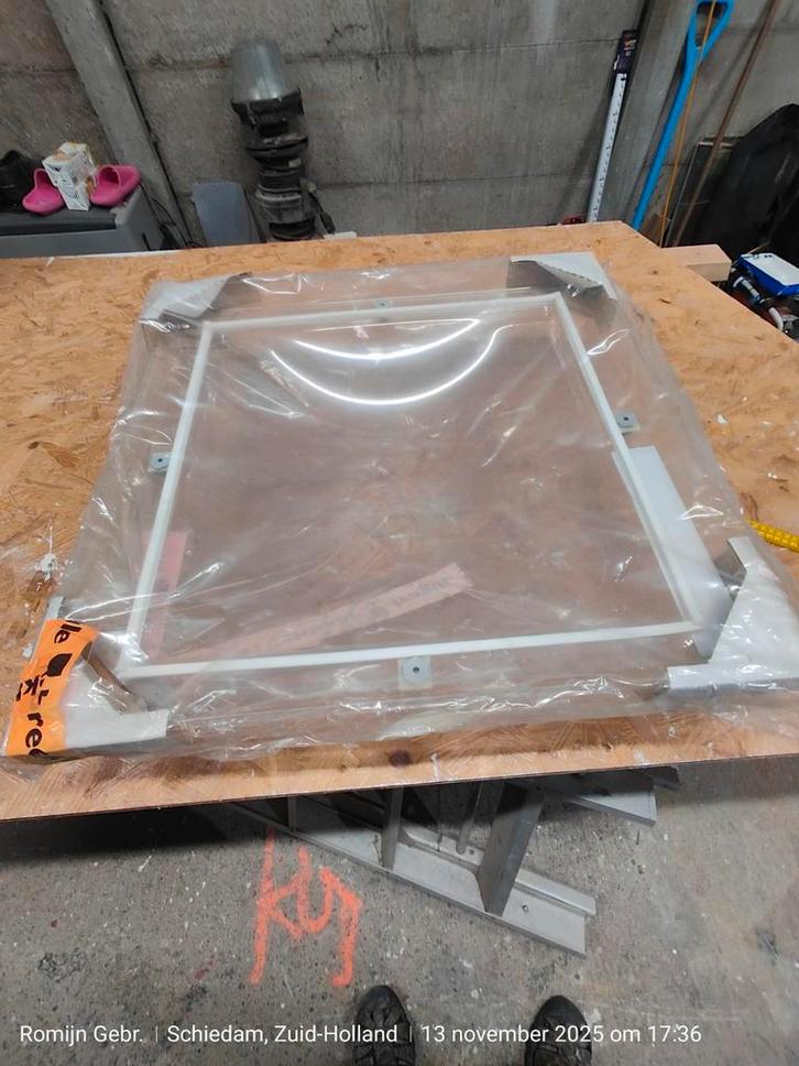 Dubbelwandige Lichtkoepel, Doe-het-zelf en Verbouw, Glas en Ramen, Gebruikt, Dakraam, Minder dan 80 cm, Minder dan 80 cm, Dubbelglas