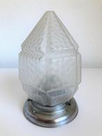 art deco plafondlamp in kegelvorm met gesatineerd glas lamp, Ophalen of Verzenden