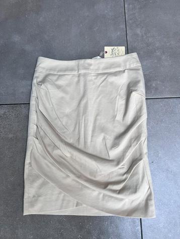 JOSEPHINE & CO NIEUW MET KAARTJE BEIGE ROK KOKERROK MAAT S beschikbaar voor biedingen