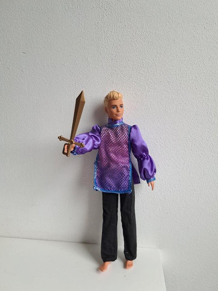 Prins alladin outfit voor ken van barbie excl pop, Verzamelen, Poppen, Gebruikt, Kleertjes, Ophalen of Verzenden