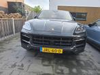 Porsche Cayenne 3.0 V6 470pk E-hybrid 2023 Zwart - Pano, Auto's, Porsche, Automaat, Cayenne, 2524 kg, Zwart