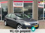 Ford Focus 1.6-16V Ghia 5 Deurs - Stoelverw. - Trekhaak - Cl, 1596 cc, Gebruikt, Zwart, 4 cilinders