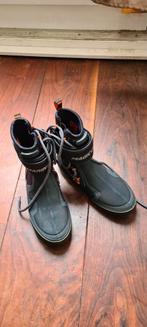 Magic marine surfschoenen enkelmodel maat 37, Watersport en Boten, Watersportkleding, Ophalen of Verzenden, Gebruikt, Kind, Zeil- of Surfschoenen