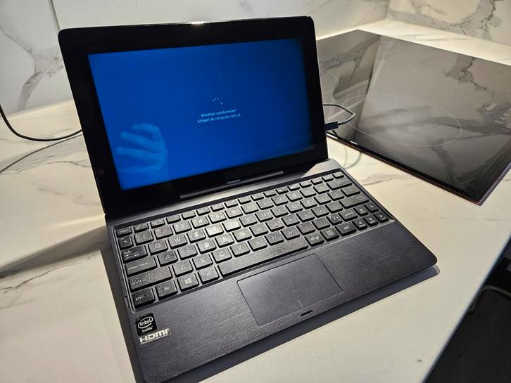 Asus 10.1 inch laptop, Computers en Software, Windows Laptops, Gebruikt, 10 inch of minder, Minder dan 2 Ghz, Qwerty, Met touchscreen