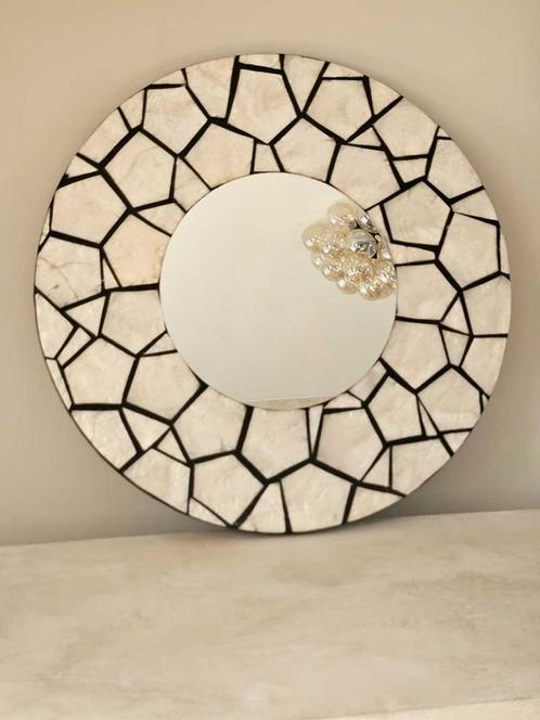Ronde capiz schelpen spiegel wit uit Bali, Huis en Inrichting, Woonaccessoires | Spiegels, Nieuw, Minder dan 50 cm, Minder dan 100 cm