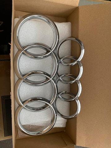 Originele Audi Logo's Voor & Achter - Topstaat! beschikbaar voor biedingen