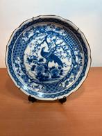 Antiek Chinees bord met pauw, Antiek en Kunst, Ophalen of Verzenden