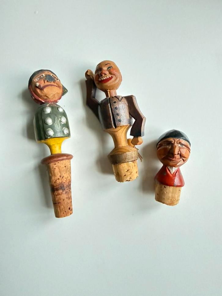 ANRI hand gesneden wijnfles stoppers, Antiek en Kunst, Antiek | Keukenbenodigdheden, Ophalen of Verzenden