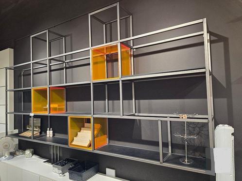Zeer Luxe Stalen Wandkast  - Legkast - winkel - industrieel, Huis en Inrichting, Kasten | Stellingkasten, Zo goed als nieuw, Ophalen