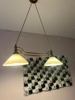 Lamp met 2 lichtpunten melkglas, Ophalen of Verzenden, Gebruikt, Glas, 50 tot 75 cm