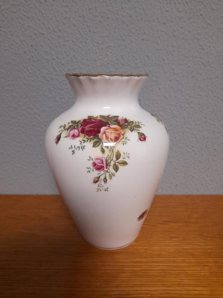 Adv 5 royal albert old country rose vaas, Antiek en Kunst, Antiek | Servies los, Ophalen of Verzenden