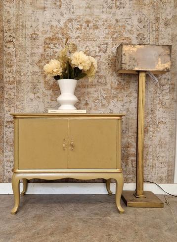 Queen Anne dressoir in ochre/ vintage kast  beschikbaar voor biedingen