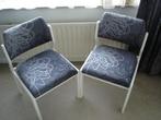 2 nieuwe stoelen met design stof bekleed voor bv slaapkamer, Huis en Inrichting, Stoelen, Ophalen, Hout, Twee, Nieuw