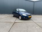Skoda Fabia 1.4 16V 63KW 2008 Blauw nw apk, Voorwielaandrijving, Parkeersensor, 4 cilinders, Blauw