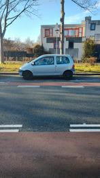 Renault Twingo 1.2  2004 Grijs, Auto's, Renault, Voorwielaandrijving, 600 kg, 4 cilinders, Handgeschakeld