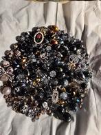 Grote verzameling kralen en bedels, Hobby en Vrije tijd, Kralen en Sieraden maken, Ophalen of Verzenden, Gebruikt, Kraal