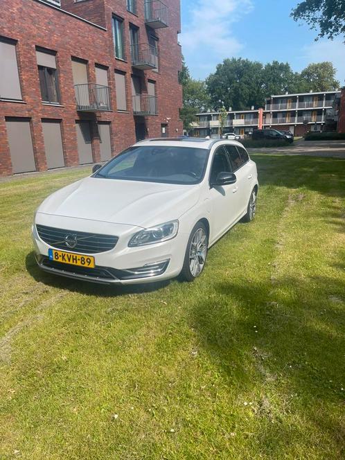 Volvo V60 D6 215pk Plug-in Hybrid 2013 Wit, Auto's, Volvo, Particulier, V60, 4x4, ABS, Achteruitrijcamera, Airbags, Airconditioning