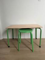 Kinderbureau/kindertafel met kruk, Ophalen, Zo goed als nieuw