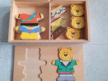 3 sets houten aankleedpop/ beer in kistje met deksel.5 eu ps beschikbaar voor biedingen