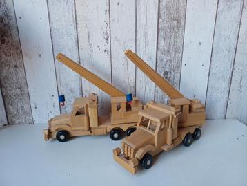 Vrachtwagen hout kraan (Nog 1 over) beschikbaar voor biedingen