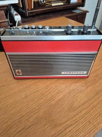 Lumophon transistor radio. beschikbaar voor biedingen