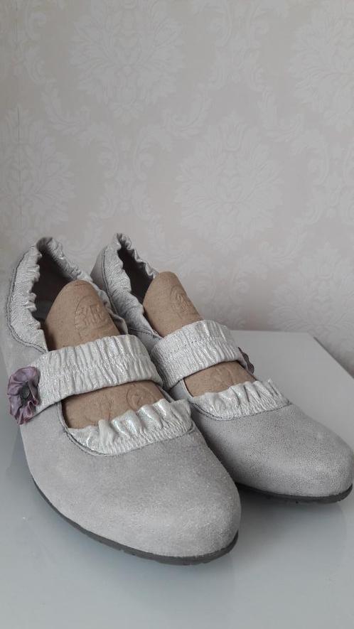 DKode creme leder schoenen maat 41, Kleding | Dames, Schoenen, Nieuw, Schoenen met lage hakken, Overige kleuren, Verzenden