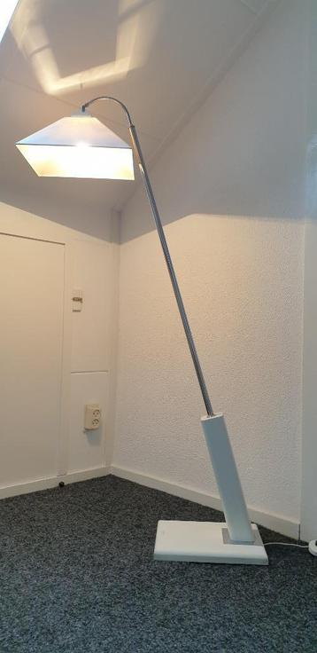 Vloerlamp vintage Nederlands design. Fabrikant Bony design . beschikbaar voor biedingen