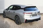BMW iX xDrive60 M Sport / Panoramadak / Trekhaak / Adaptief, Auto's, BMW, Automaat, IX, Leder, 2480 kg