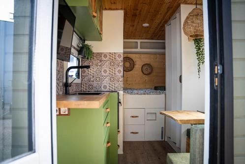 Tiny house/kantoor/reclame object op wielen, Caravans en Kamperen, Campers, Particulier, tot en met 3, Buscamper of Camperbus