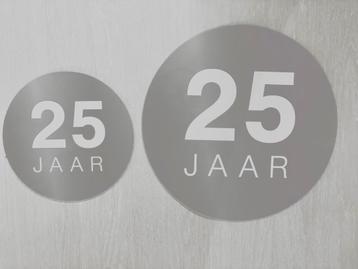 Magneetplaten met 25 voor bv op auto’s voor jarige/jubileum beschikbaar voor biedingen