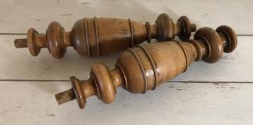 Set vintage Franse eikenhouten balusterknoppen 32,5 cm beschikbaar voor biedingen
