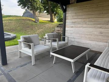 Te koop: Loungeset – Luxe & Comfort voor Buiten! beschikbaar voor biedingen