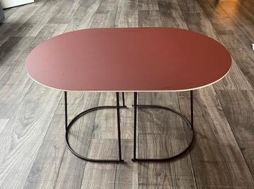 Airy Coffee Table small plum beschikbaar voor biedingen