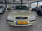 Volvo V40 2.0 Turbo Dynamic navigatie clima cruise controle, Auto's, Volvo, Voorwielaandrijving, 65 €/maand, Gebruikt, 4 cilinders