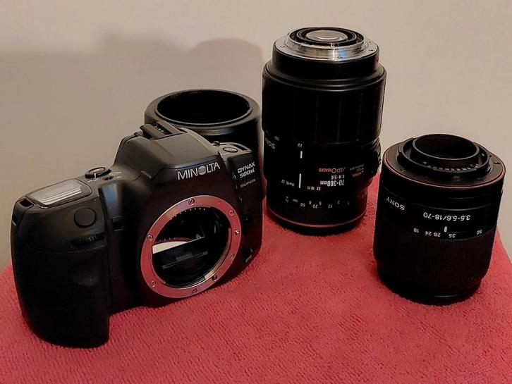 Defecte Dynax 500si super/ Sony 18-70 en Sigma 70 - 300, Audio, Tv en Foto, Fotocamera's Analoog, Spiegelreflex, Minolta, Ophalen of Verzenden