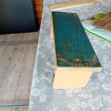 Meditatiebankje beschikbaar voor biedingen