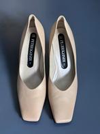 PETER KAISER nude leren pumps maat 7, Ophalen of Verzenden, Zo goed als nieuw, Beige