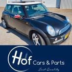 Stoere Mini cooper 1.6 bwj 2003 Zwart/wit incl nieuwe apk!, Auto's, Mini, Voorwielaandrijving, 15 km/l, 4 cilinders, 4 stoelen