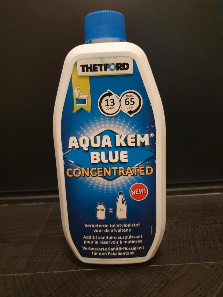 Aqua Kem Blue - Toiletvloeistof  - nog bijna vol, Caravans en Kamperen, Caravan accessoires, Gebruikt, Ophalen of Verzenden