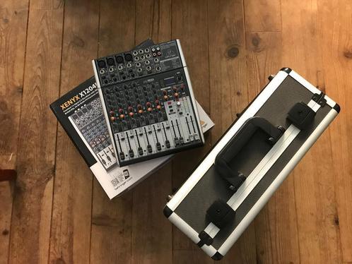 Behringer Xenyx X1204USB + koffer - ALS NIEUW, Muziek en Instrumenten, Mengpanelen, Zo goed als nieuw, 10 tot 20 kanalen, Microfooningang