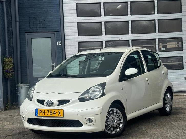 Toyota Aygo 1.0-12V | Elek-Pakket | Airco | 5-DRS, Auto's, Toyota, Te koop, Aygo, ABS, Airbags, Airconditioning, Elektrische ramen