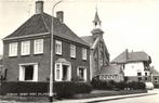 Bierum, Geref. Kerk en Pastorie - auto - 1970 gelopen, Ophalen of Verzenden, Voor 1920, Gelopen, Noord-Brabant