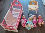 Poppenset: 4 Poppen, Bed & Kinderstoel, Ophalen of Verzenden, Gebruikt, Babypop