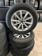Winterbanden VW T-cross Continental 2x7 2x8mm ZGAN, Ophalen, Gebruikt, 16 inch, Banden en Velgen