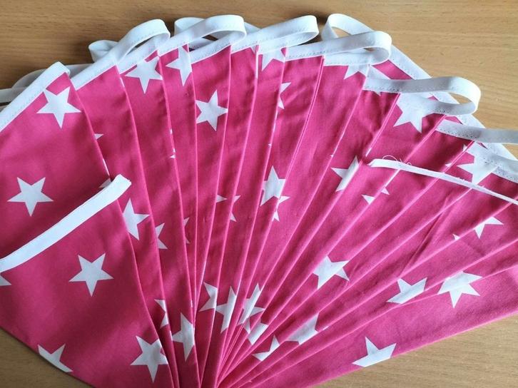 KERST Vlaggenlijn ROZE met WITTE STERREN (5 m.), Diversen, Kerst, Nieuw, Ophalen of Verzenden