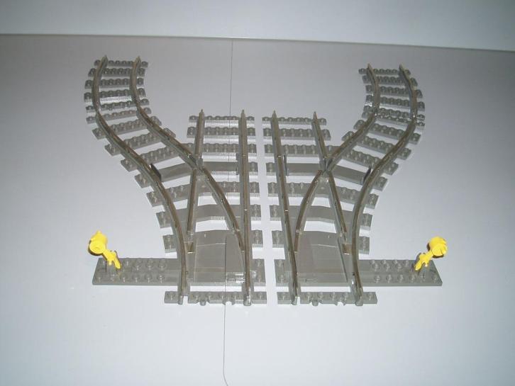 2 9v LEGO WISSELS (L+R) 4531 + 2 Bochten (2) in Nieuwstaat!,, Kinderen en Baby's, Speelgoed | Duplo en Lego, Zo goed als nieuw