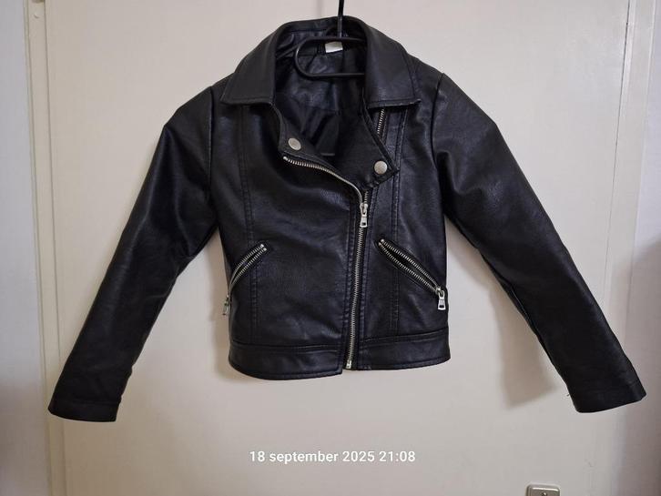 Kinder biker jack met zilveren rits, maat 110 / 116, Kinderen en Baby's, Kinderkleding | Maat 146, Zo goed als nieuw, Meisje, Jas
