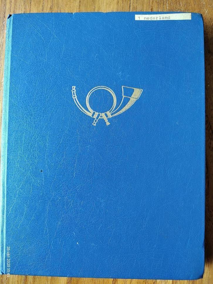 Nederland: met name eenvoudig maar net album helemaal vol !, Postzegels en Munten, Postzegels | Volle albums en Verzamelingen